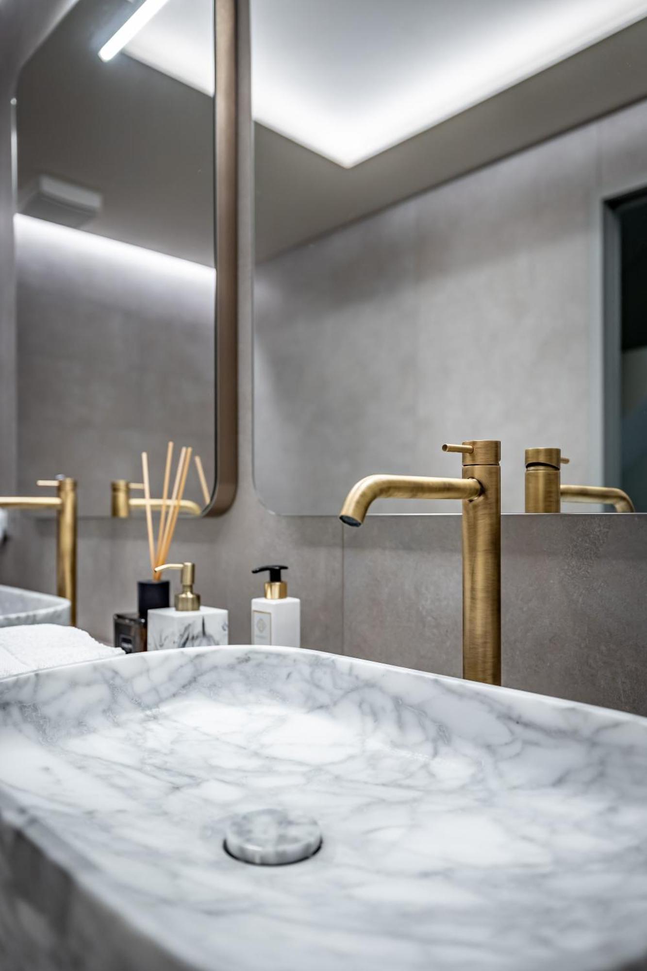 Dimora Collection - Le Corti - Boutique Luxury Suites In A Restored 13Th Century Convent, With Sauna And Gym (Adults Only) Florença Exterior foto