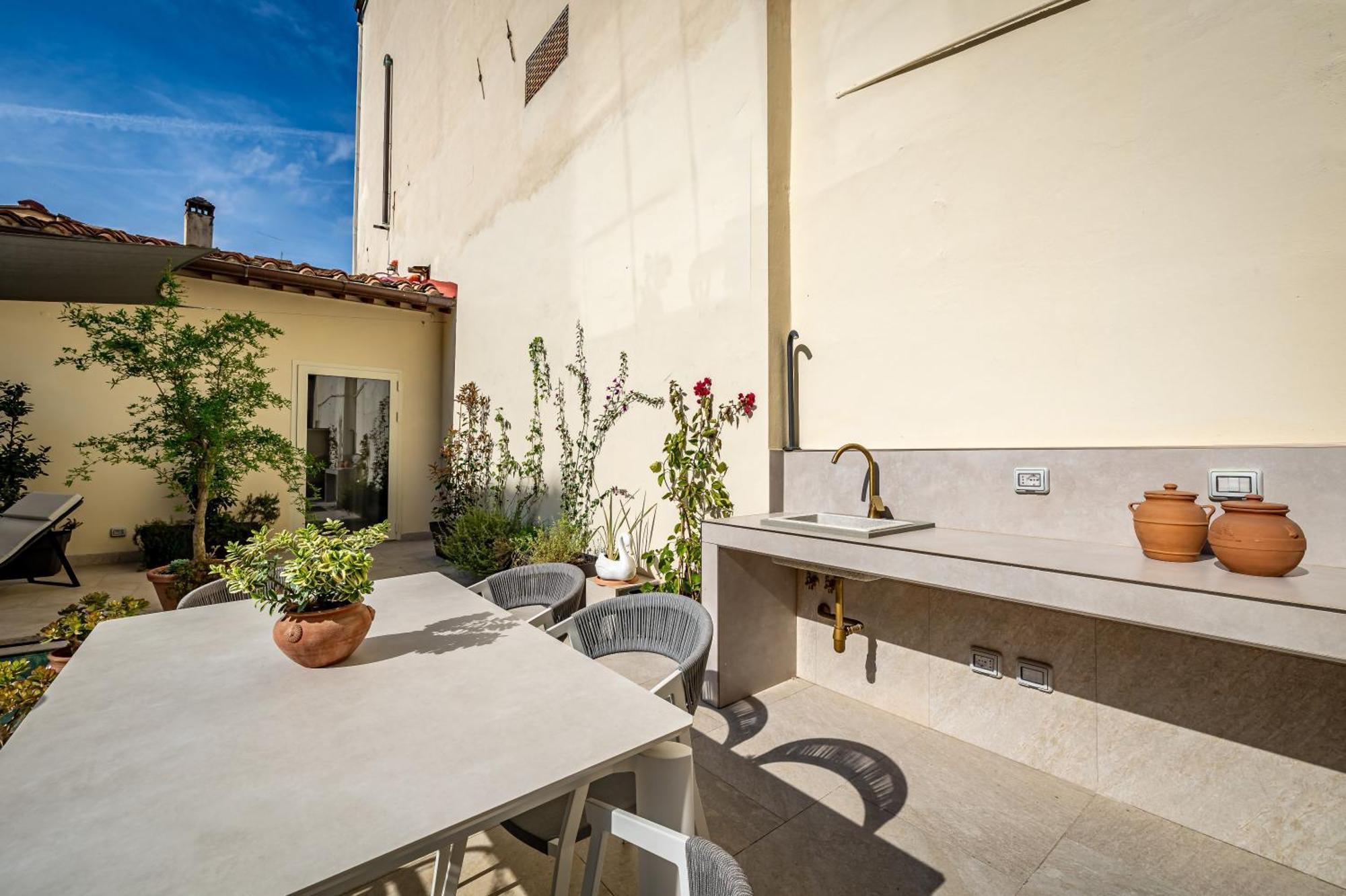 Dimora Collection - Le Corti - Boutique Luxury Suites In A Restored 13Th Century Convent, With Sauna And Gym (Adults Only) Florença Exterior foto